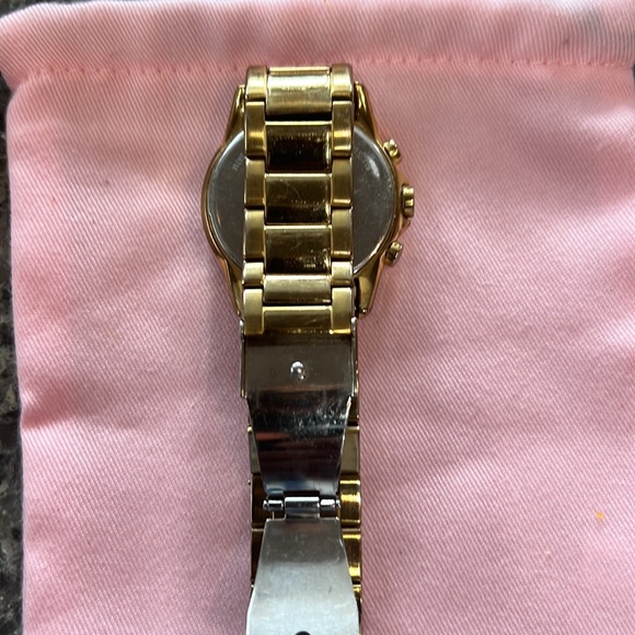 Coach watch! Love it! Feminine vibes! xoxo! - Picture 3 of 4